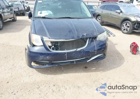 2015 Chrysler Town & Country Touring z USA, uszkodzony, nr VIN 2C4RC1BG4FR505732